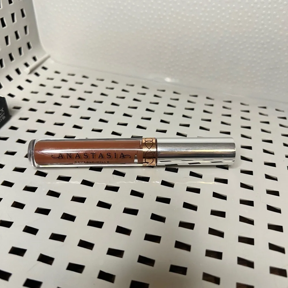 Anastasia Beverly Hills Discontinued Liquid Lipstick in Malt, Matte Finish